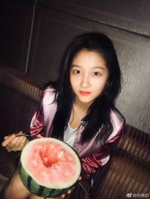 吃瓜双人拍照图片大全,瞬间拉近你我距离